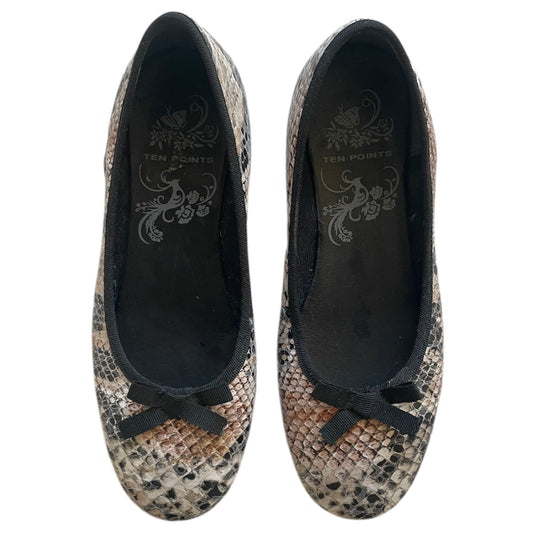 Ten Points Ballet Flats