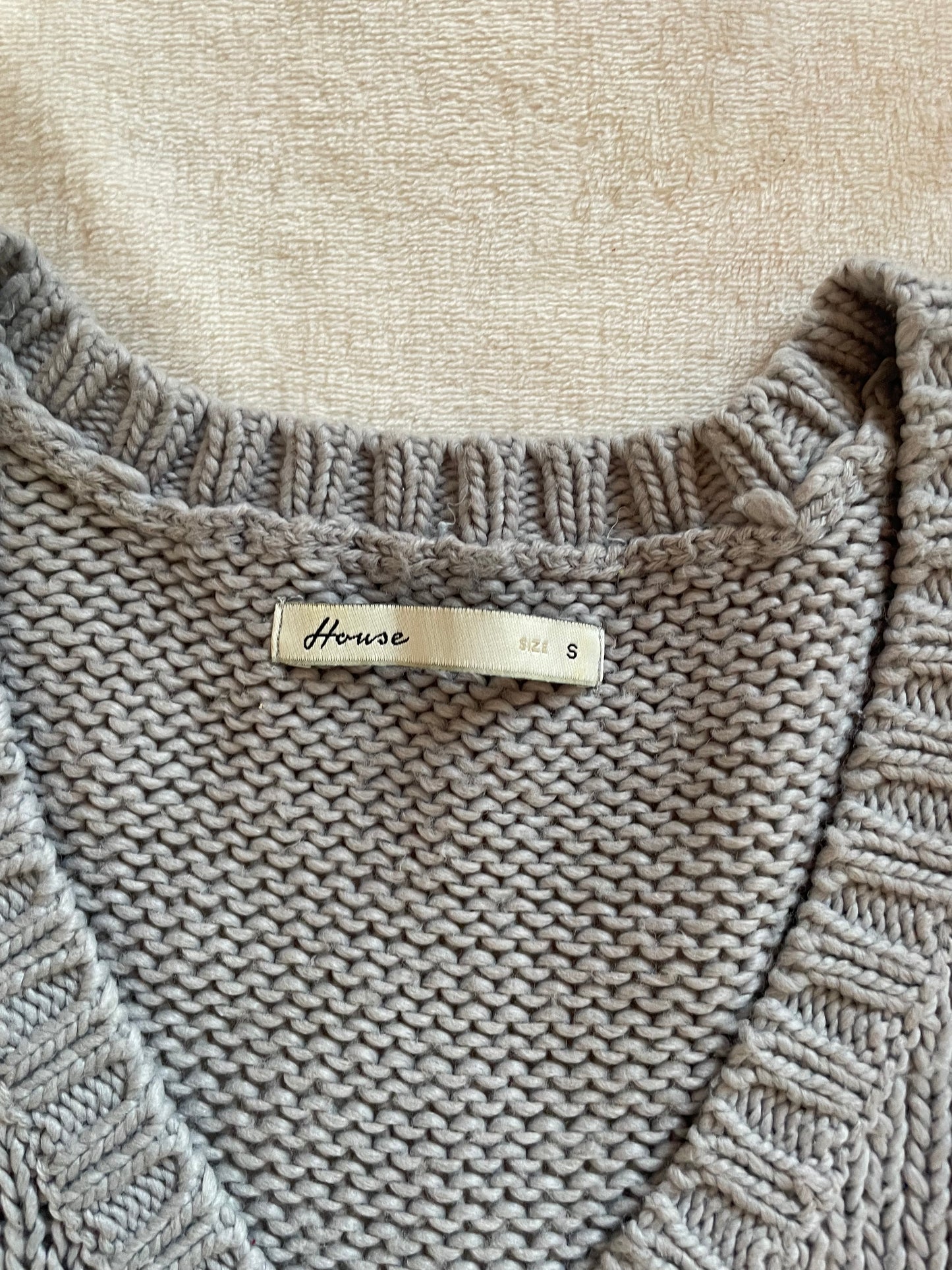 Strickpullover mit V-Ausschnitt