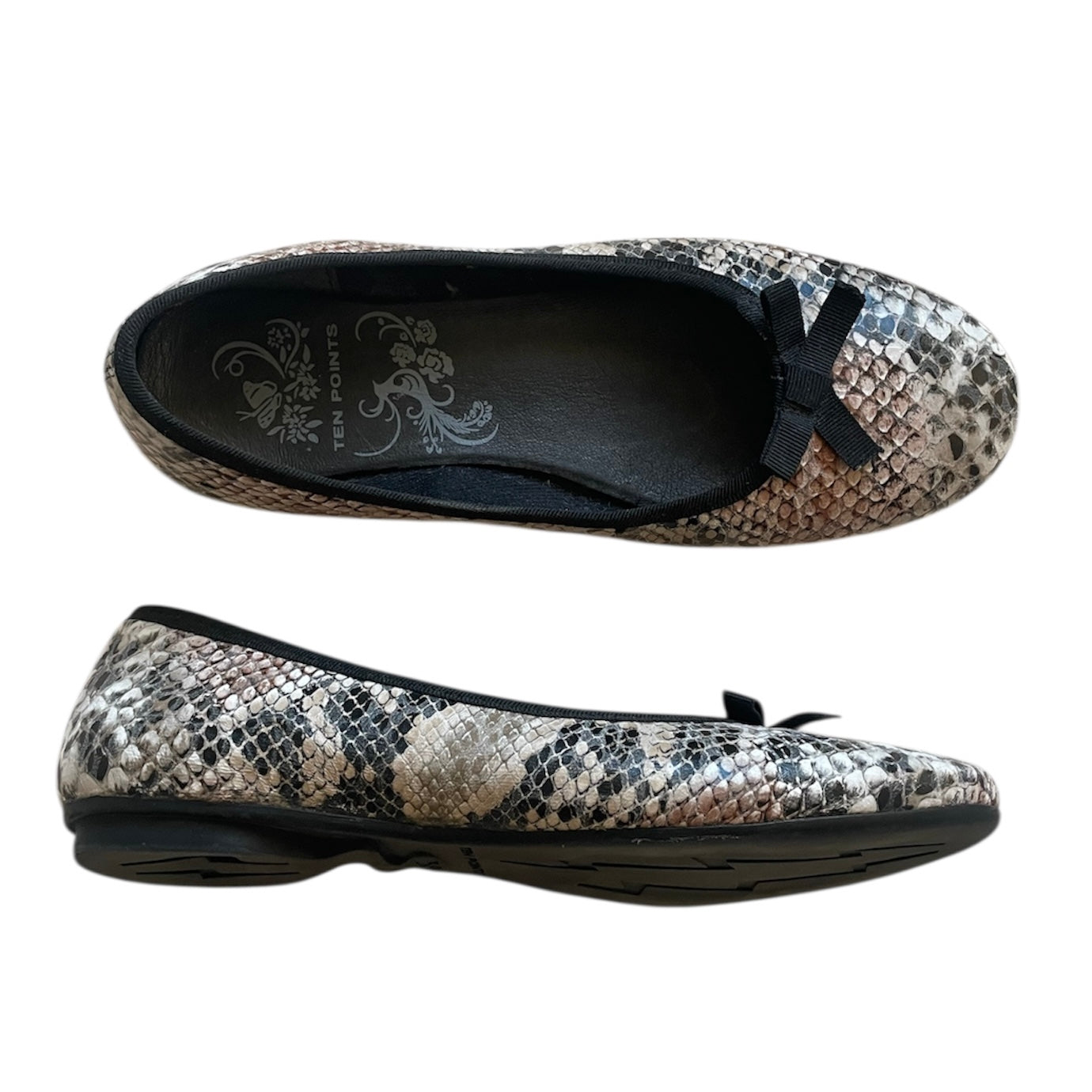 Ten Points Ballet Flats
