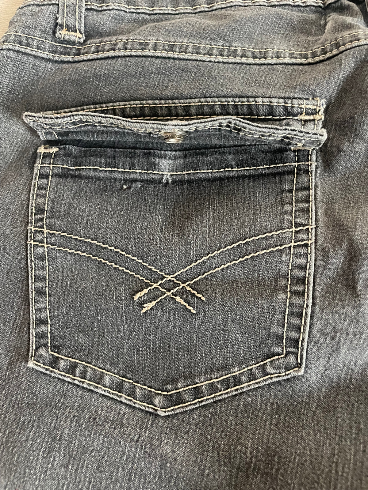 Soya Low Rise Capri Jeans